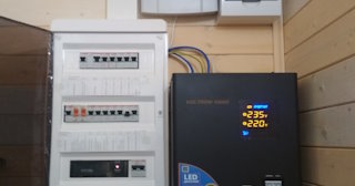 Установка и подключение стабилизаторов напряжения от 560 руб в Вязьме - ЭлектроВзь